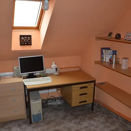Toms Apartment